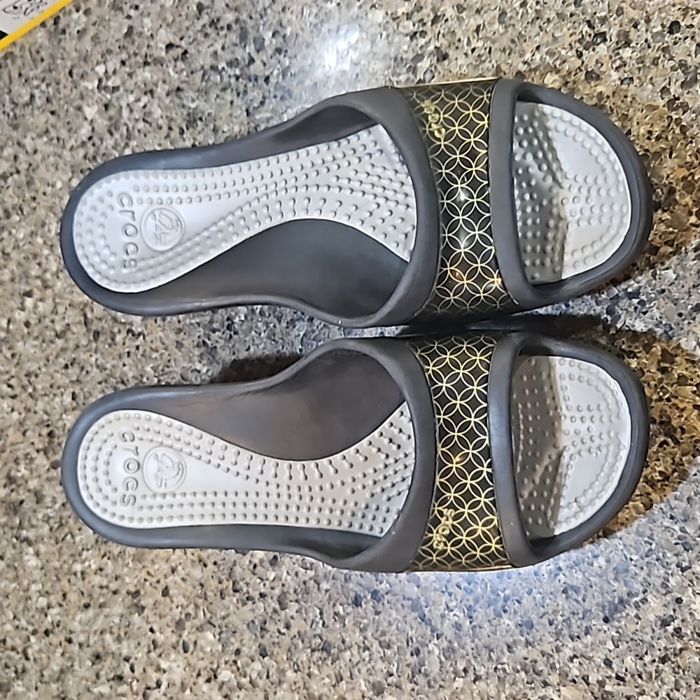 Croc Wedges